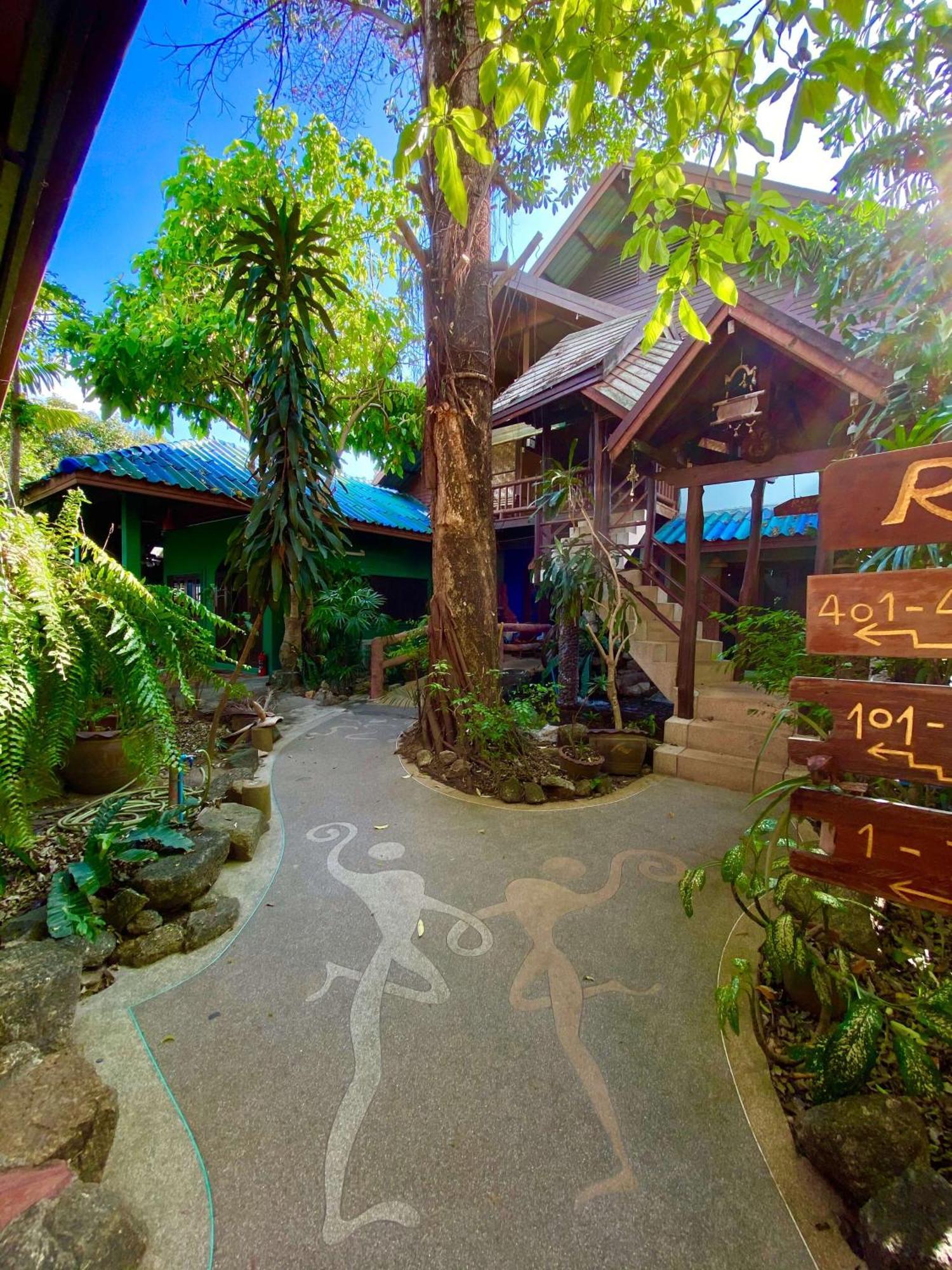 Shanti Lodge Phuket Chalong Exterior photo