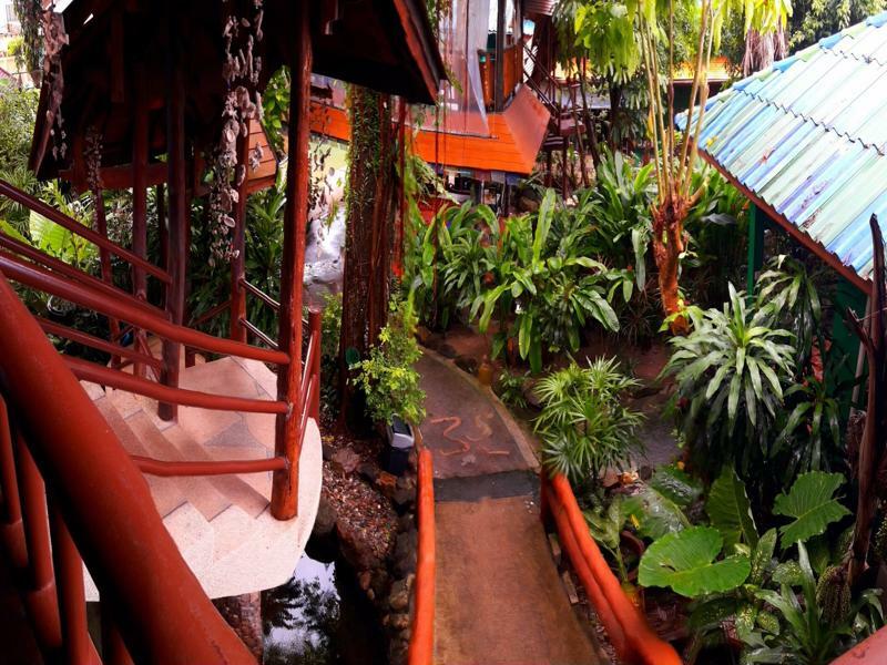 Shanti Lodge Phuket Chalong Exterior photo