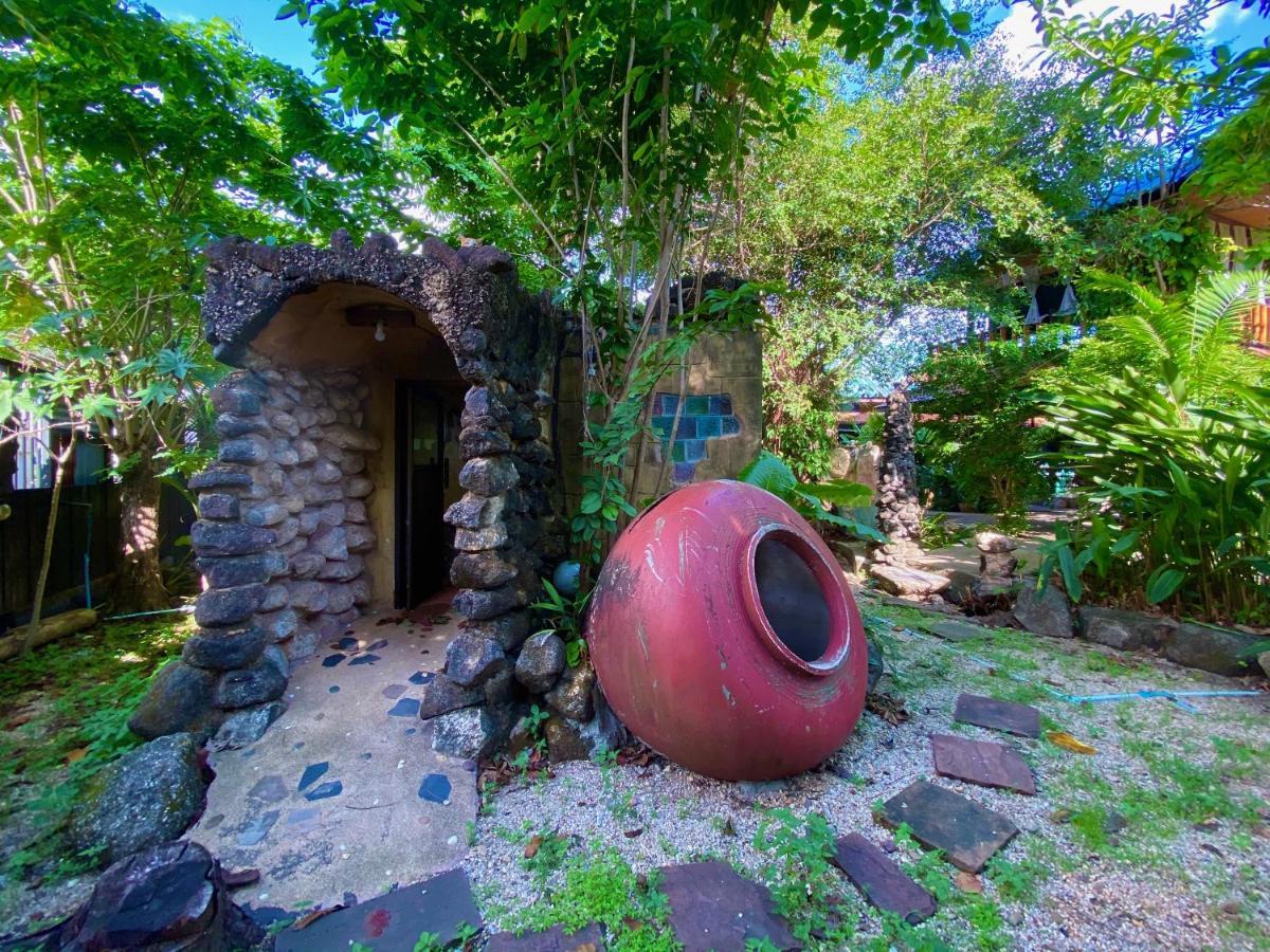 Shanti Lodge Phuket Chalong Exterior photo