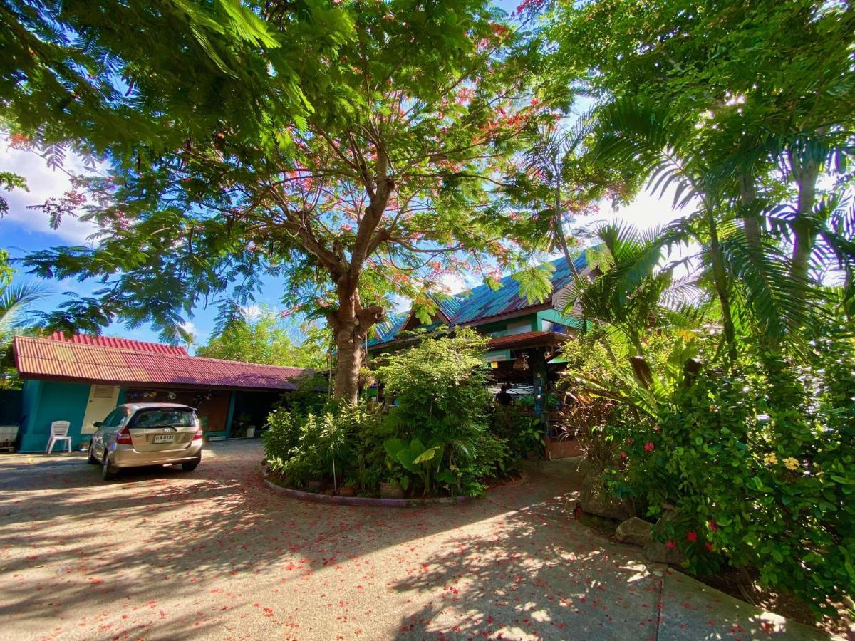 Shanti Lodge Phuket Chalong Exterior photo